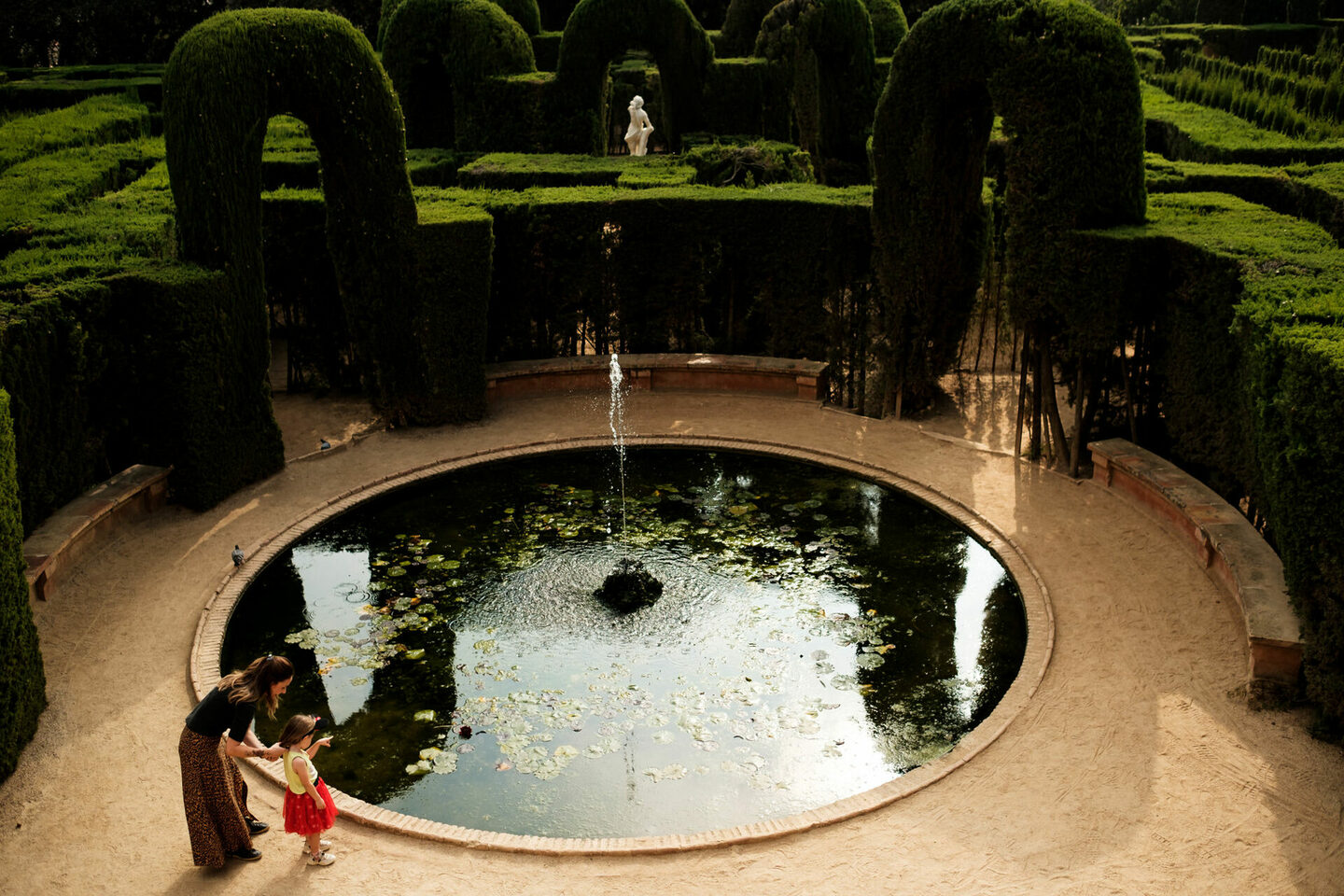 'Mães Afora' Project